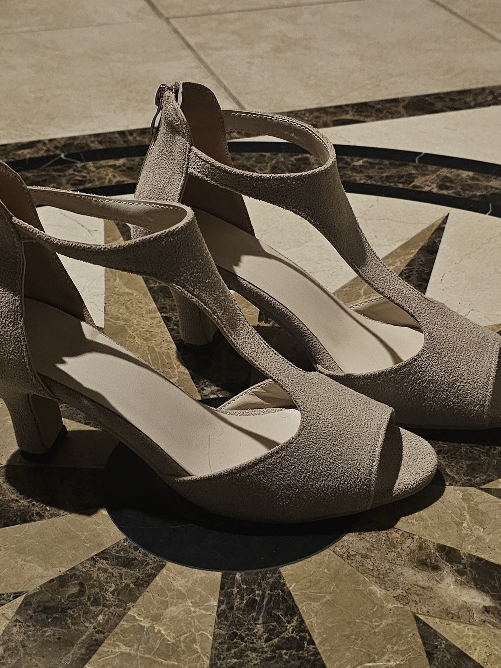 Women’s Open-Toe Heel Bundle 6 & 6.5 - Picture 4 of 4